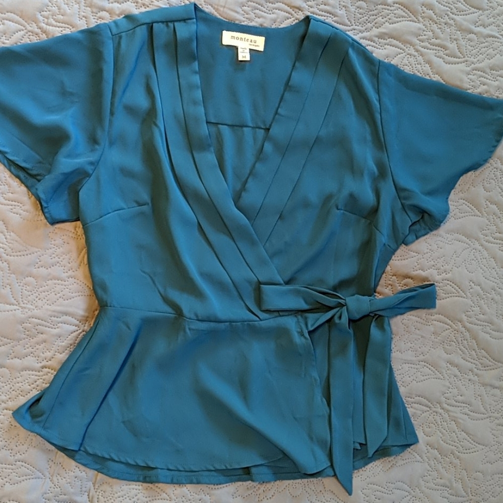 Monteau Los Angeles Kimono Blouse